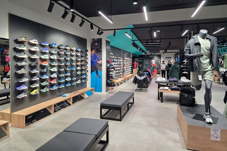 atleet tienda ropa deportiva y deportes pamplona 17